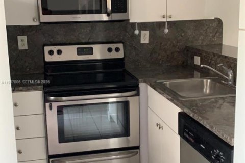 Купить кондоминиум в Майами, Флорида 2 спальни, 90.12м2, № 2048993 - фото 5