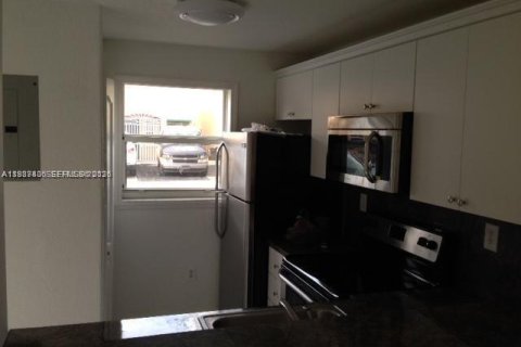 Купить кондоминиум в Майами, Флорида 2 спальни, 90.12м2, № 2048993 - фото 8