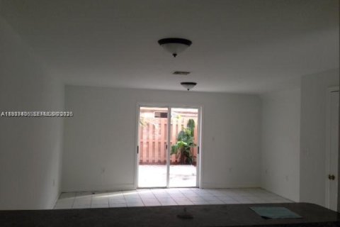 Купить кондоминиум в Майами, Флорида 2 спальни, 90.12м2, № 2048993 - фото 7