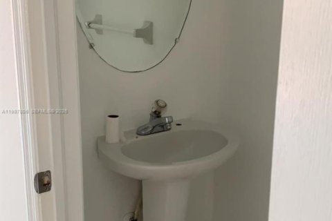 Купить кондоминиум в Майами, Флорида 2 спальни, 90.12м2, № 2048993 - фото 19