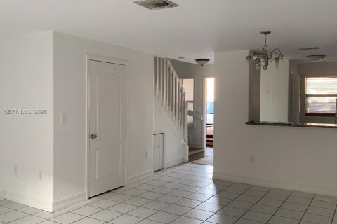 Купить кондоминиум в Майами, Флорида 2 спальни, 90.12м2, № 2048993 - фото 4