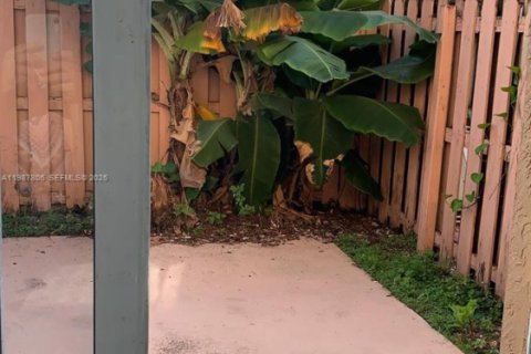 Купить кондоминиум в Майами, Флорида 2 спальни, 90.12м2, № 2048993 - фото 23