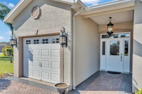 House in Polk City, Florida 2 bedrooms, 155.52 sq.m. № 2097362 - photo 7