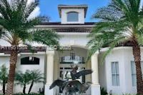 Снять в аренду квартиру в Авентура, Флорида 3 спальни, 122.63м2, № 2024740 - фото 2