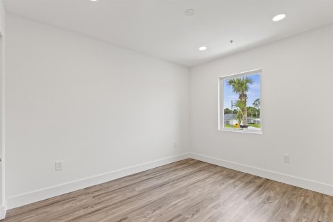 Townhouse in Port St. Lucie, Florida 3 bedrooms, 113.53 sq.m. № 2391779 - photo 23