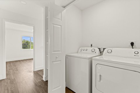 Townhouse in Port St. Lucie, Florida 3 bedrooms, 113.53 sq.m. № 2391779 - photo 25