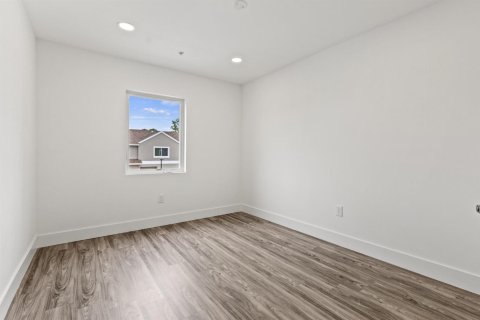Townhouse in Port St. Lucie, Florida 3 bedrooms, 113.53 sq.m. № 2391779 - photo 20