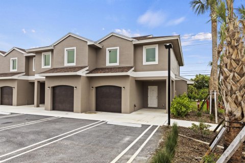 Townhouse in Port St. Lucie, Florida 3 bedrooms, 113.53 sq.m. № 2391779