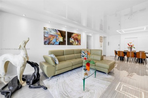 Купить кондоминиум в Халландейл-Бич, Флорида 2 спальни, 115.94м2, № 1700461 - фото 7