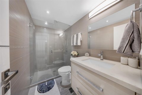Купить кондоминиум в Халландейл-Бич, Флорида 2 спальни, 115.94м2, № 1700461 - фото 22