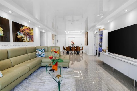 Купить кондоминиум в Халландейл-Бич, Флорида 2 спальни, 115.94м2, № 1700461 - фото 6