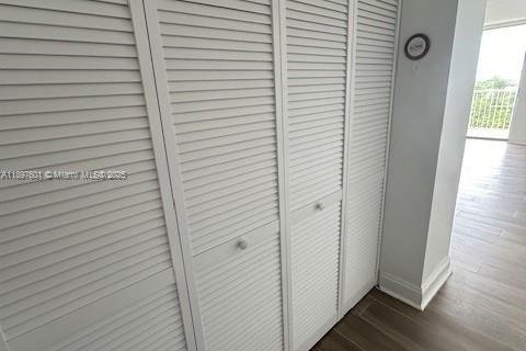 Condo in North Miami, Florida, 2 bedrooms № 1948890 - photo 11