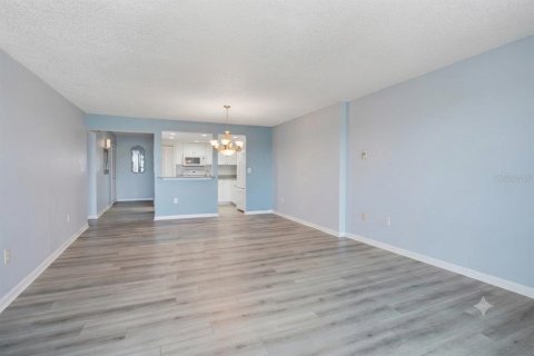 Copropriété à vendre à Clearwater, Floride: 2 chambres, 117.06 m2 № 2226441 - photo 17