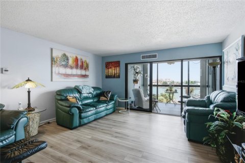 Copropriété à vendre à Clearwater, Floride: 2 chambres, 117.06 m2 № 2226441 - photo 9