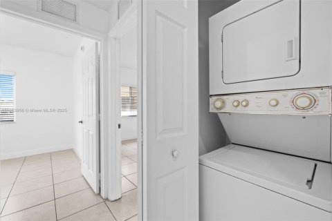 Appartement à louer à Hialeah, Floride: 2 chambres, 74.32 m2 № 1891764 - photo 21
