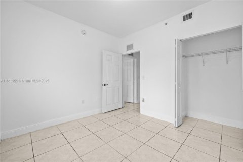 Appartement à louer à Hialeah, Floride: 2 chambres, 74.32 m2 № 1891764 - photo 16