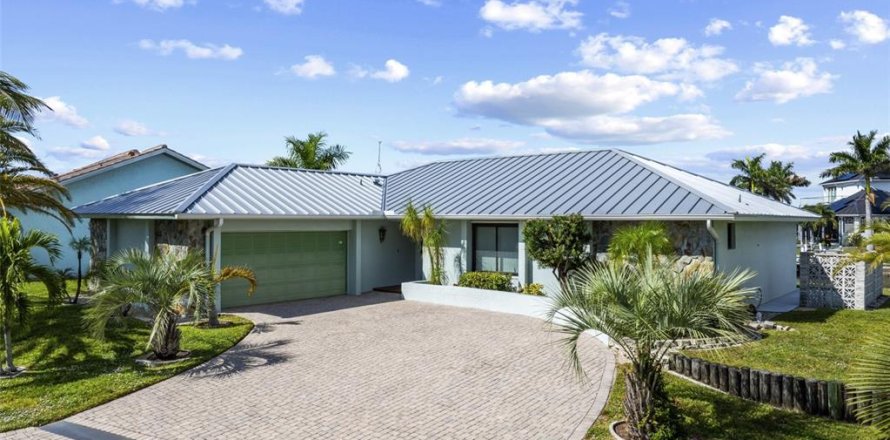 Villa ou maison à Punta Gorda, Floride 3 chambres, 170.01 m2 № 2141928
