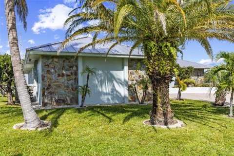 Villa ou maison à vendre à Punta Gorda, Floride: 3 chambres, 170.01 m2 № 2141928 - photo 29