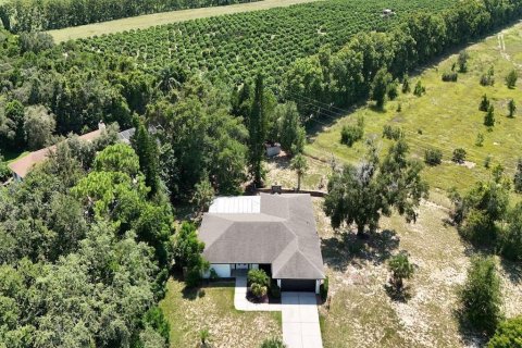 House in Haines City, Florida 3 bedrooms, 255.48 sq.m. № 1852990 - photo 2