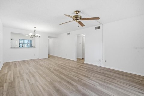 Copropriété à vendre à Palm Harbor, Floride: 2 chambres, 95.69 m2 № 2231696 - photo 15