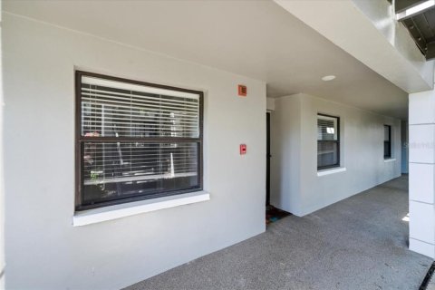 Copropriété à vendre à Palm Harbor, Floride: 2 chambres, 95.69 m2 № 2231696 - photo 3