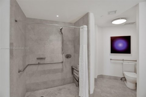 Купить кондоминиум в Майами-Бич, Флорида 1 спальня, 99.03м2, № 2020924 - фото 25