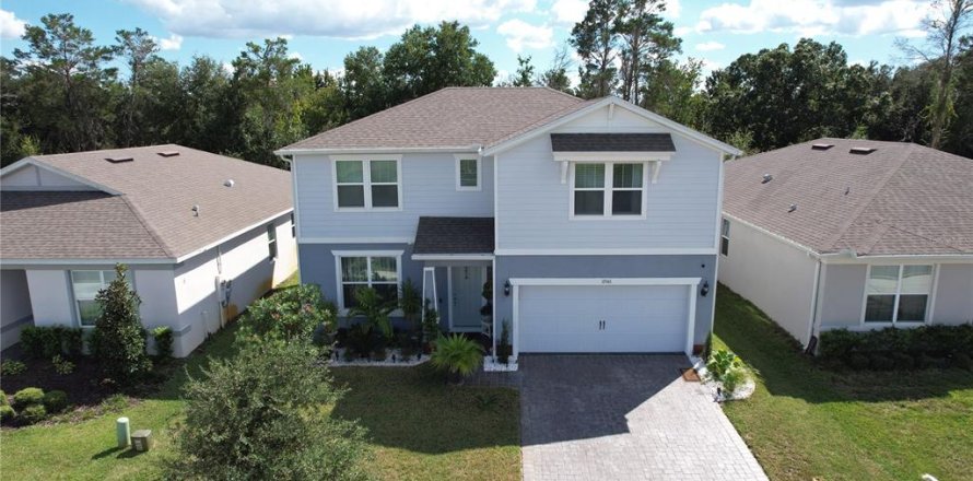 Villa ou maison à Clermont, Floride 5 chambres, 269.42 m2 № 2426017