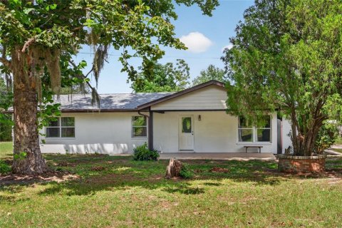 Casa en Dunnellon, Florida 3 dormitorios, 176.89 m2 № 2360260