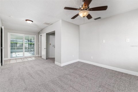 Villa ou maison à vendre à Winter Haven, Floride: 3 chambres, 195 m2 № 2391163 - photo 12
