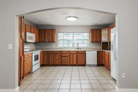 Villa ou maison à vendre à Winter Haven, Floride: 3 chambres, 195 m2 № 2391163 - photo 8