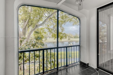 Condominio en alquiler en Lauderhill, Florida, 2 dormitorios, 117.06 m2 № 2047767 - foto 19