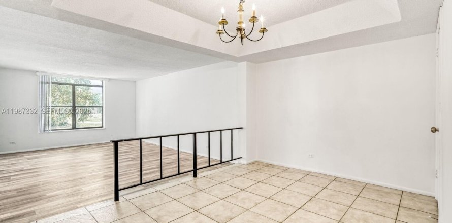 Condominio en Lauderhill, Florida, 2 dormitorios  № 2047767