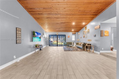 Casa en venta en Tamarac, Florida, 4 dormitorios, 202.62 m2 № 2286672 - foto 6