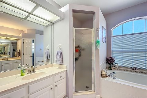 Купить виллу или дом в Даннеллон, Флорида 5 комнат, 190.17м2, № 2144573 - фото 29