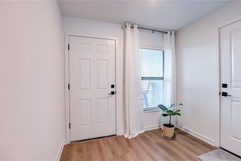 House in Tampa, Florida 3 bedrooms, 139.17 sq.m. № 2147958 - photo 3