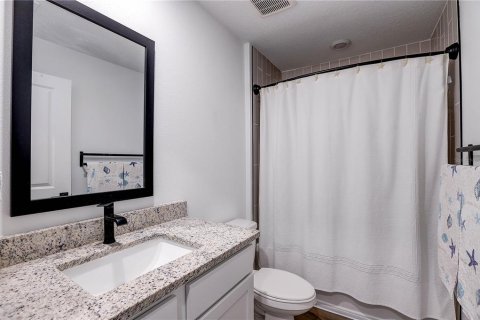 House in Tampa, Florida 3 bedrooms, 139.17 sq.m. № 2147958 - photo 13