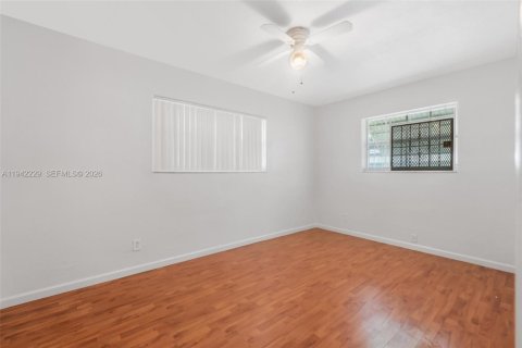 Villa ou maison à louer à Miramar, Floride: 2 chambres, 151.24 m2 № 2000066 - photo 14