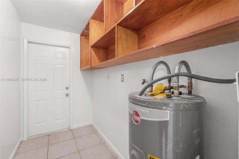 Villa ou maison à louer à Miramar, Floride: 2 chambres, 151.24 m2 № 2000066 - photo 30