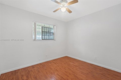 Villa ou maison à louer à Miramar, Floride: 2 chambres, 151.24 m2 № 2000066 - photo 19