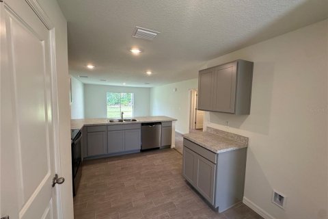 House in Palm Coast, Florida 3 bedrooms, 144.18 sq.m. № 2341745 - photo 3