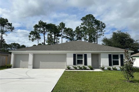 House in Palm Coast, Florida 3 bedrooms, 144.18 sq.m. № 2341745