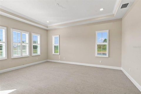 House in San Antonio, Florida 3 bedrooms, 237.64 sq.m. № 2381344 - photo 24