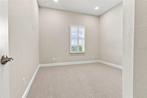 House in San Antonio, Florida 3 bedrooms, 237.64 sq.m. № 2381344 - photo 8