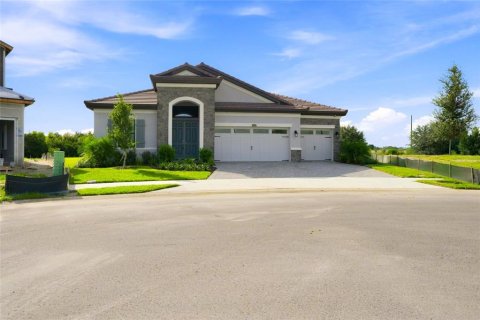 House in San Antonio, Florida 3 bedrooms, 237.64 sq.m. № 2381344