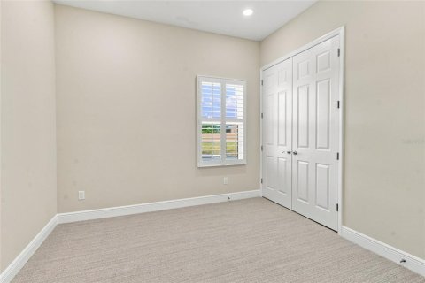 House in San Antonio, Florida 3 bedrooms, 237.64 sq.m. № 2381344 - photo 11