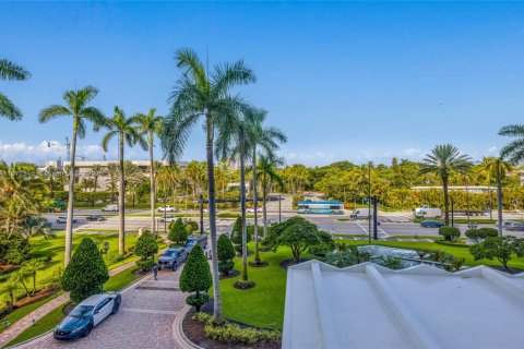 Купить кондоминиум в Бэл-Харбор, Флорида 2 спальни, 128.95м2, № 1923056 - фото 29