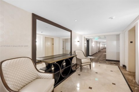 Купить кондоминиум в Бэл-Харбор, Флорида 2 спальни, 128.95м2, № 1923056 - фото 2