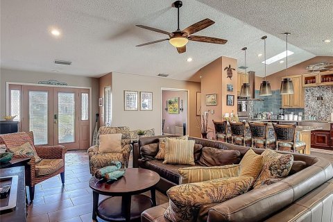 House in Ormond Beach, Florida 3 bedrooms, 162.39 sq.m. № 1681185 - photo 13