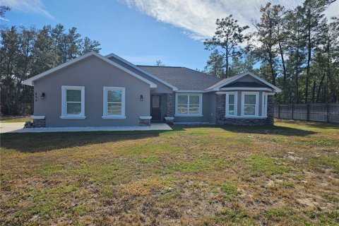 House in Ocklawaha, Florida 4 bedrooms, 172.52 sq.m. № 1875940 - photo 1