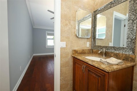 House in Oviedo, Florida 3 bedrooms, 138.52 sq.m. № 1824914 - photo 13